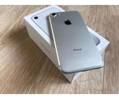 Vand Apple iPhone 7 -32gb NOU/NEACTIVAT/GARANȚIE...400 Euro